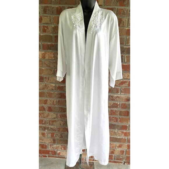 Vintage Intimo Amore Satin White Robe - Picture 2 of 9
